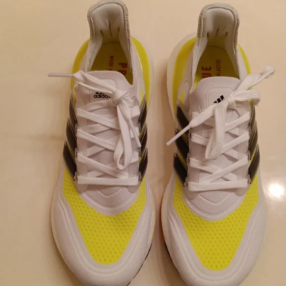 Adidas UltraBoost 21 Running Shoe - Picture 6 of 10